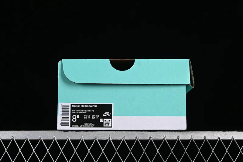 All Categories Nk SB Dunk Series Nk SB Dunk Low Low-top sneakers Foreign trade version Nk SB Dunk Low Pro Brown and red color SB low-top casual sneakers BQ6817-202